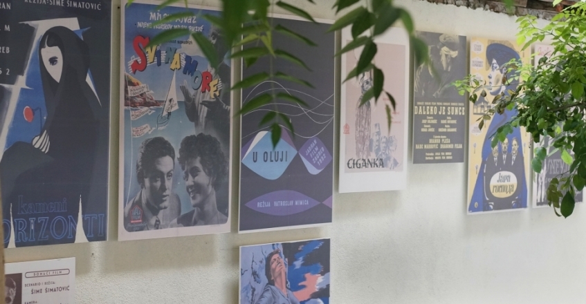 Izložba “Tragovi jednog vremena – Filmski plakat 1945-1970” postavljena u knjižari Buybook